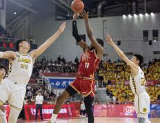 TK体育直播-关于CBA常规赛赛程吃紧；广厦男篮今晚更衣室发声；媒体盛赞；轮换策略成焦点的信息