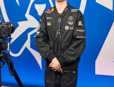 TK体育直播-关于Faker在C9比赛中败北，败北引发热议！的信息