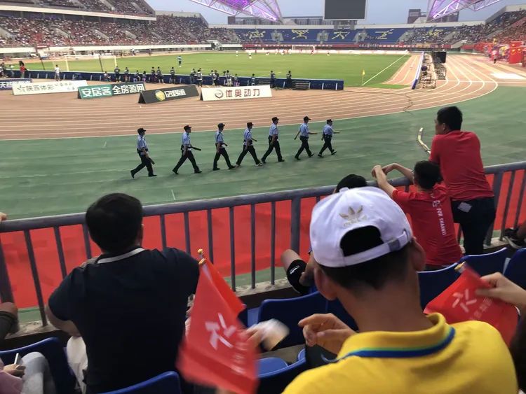 TK体育直播-Ning回归赛场，赛事规则更新首场状态亮眼，瑞士队观众沸腾！的简单介绍